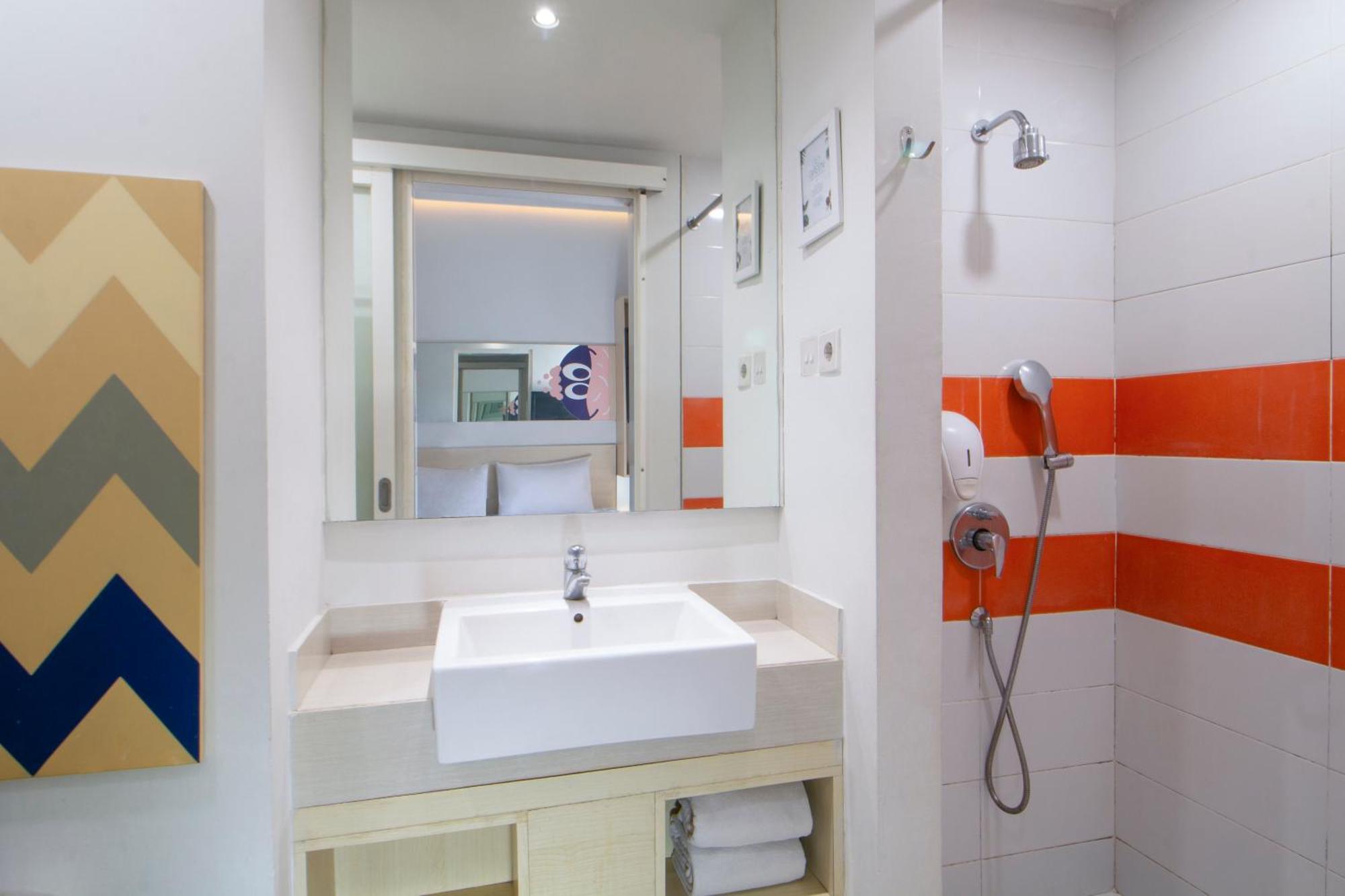 Cleo Hotel Tunjungan Sorabaya Extérieur photo